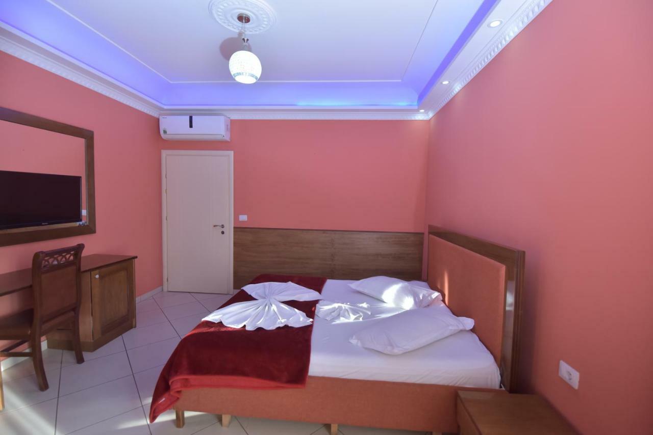 Hotel Emigranti Shkoder Exterior photo