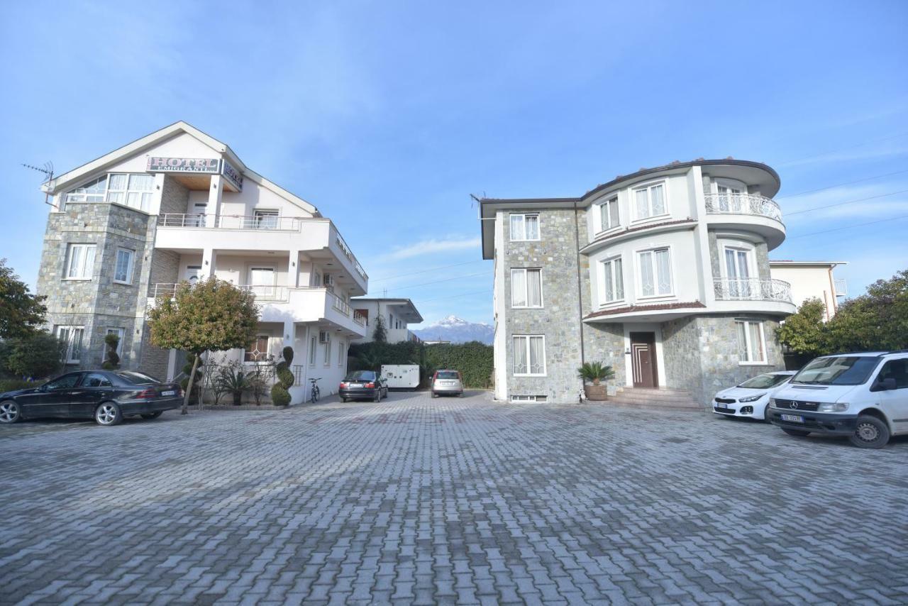 Hotel Emigranti Shkoder Exterior photo